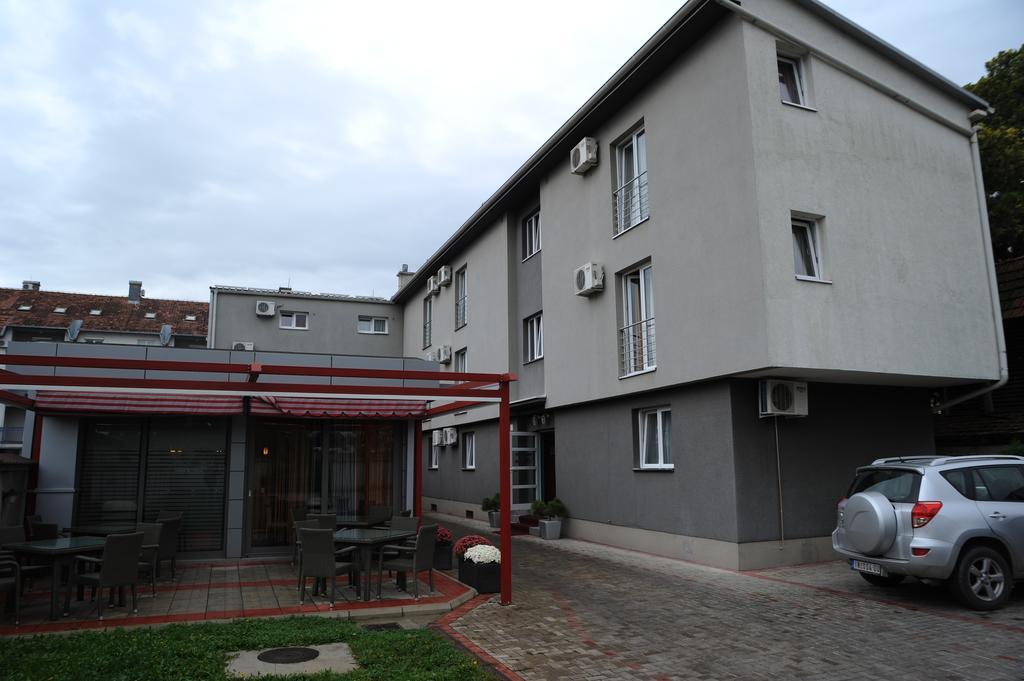 Apartment And Rooms In Club Indija Экстерьер фото