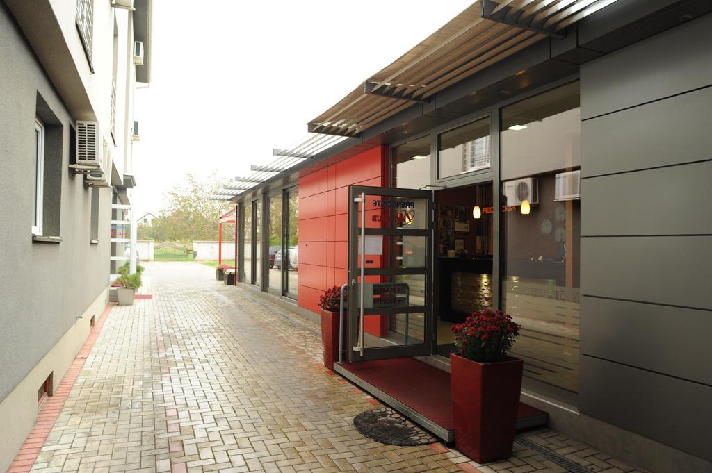 Apartment And Rooms In Club Indija Экстерьер фото