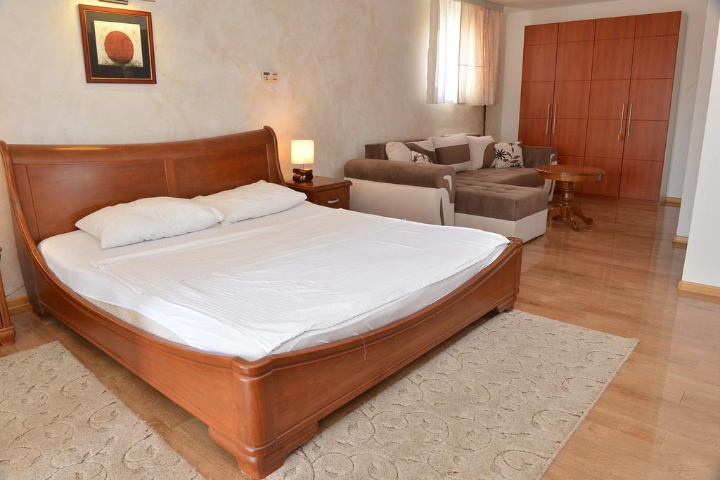 Apartment And Rooms In Club Indija Экстерьер фото