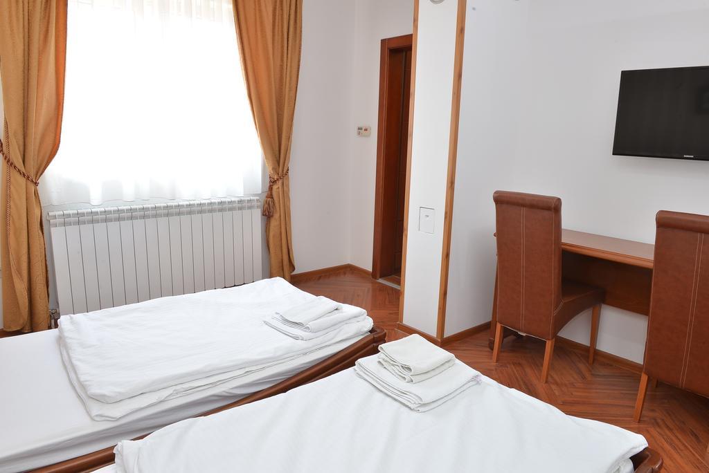 Apartment And Rooms In Club Indija Экстерьер фото