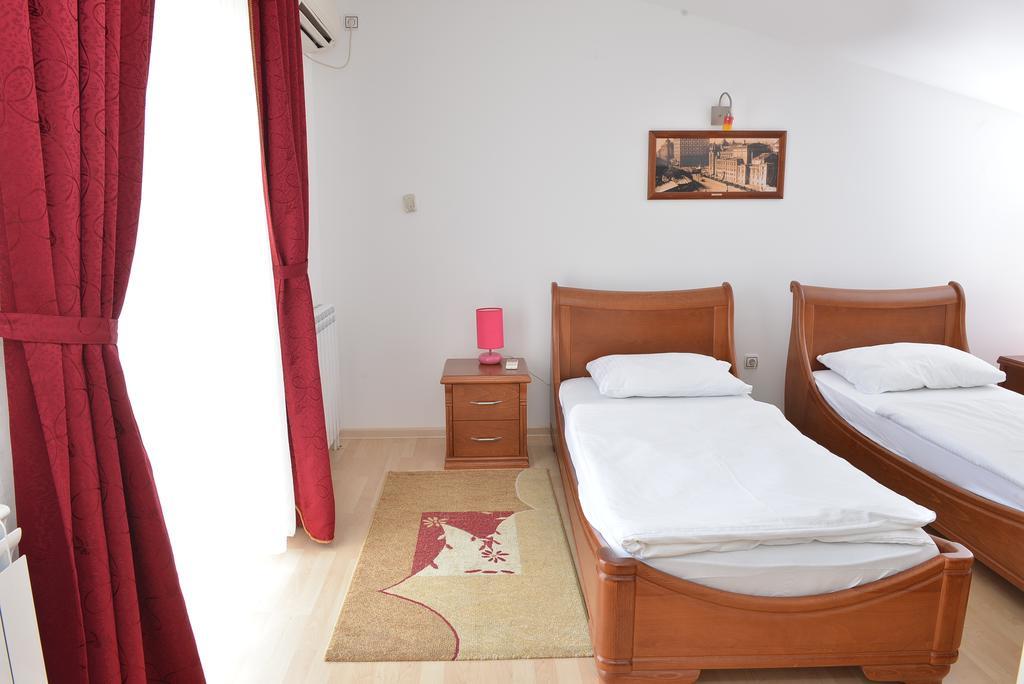 Apartment And Rooms In Club Indija Экстерьер фото