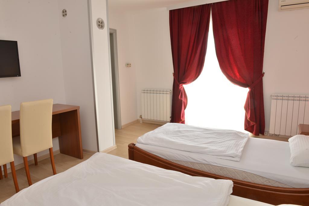 Apartment And Rooms In Club Indija Экстерьер фото