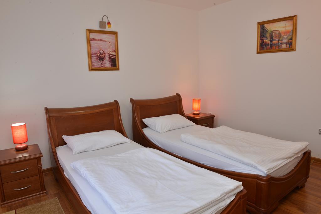 Apartment And Rooms In Club Indija Экстерьер фото
