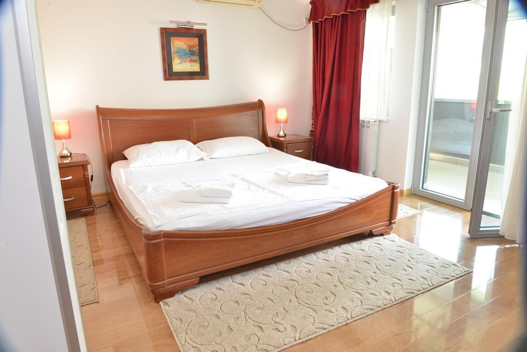 Apartment And Rooms In Club Indija Экстерьер фото
