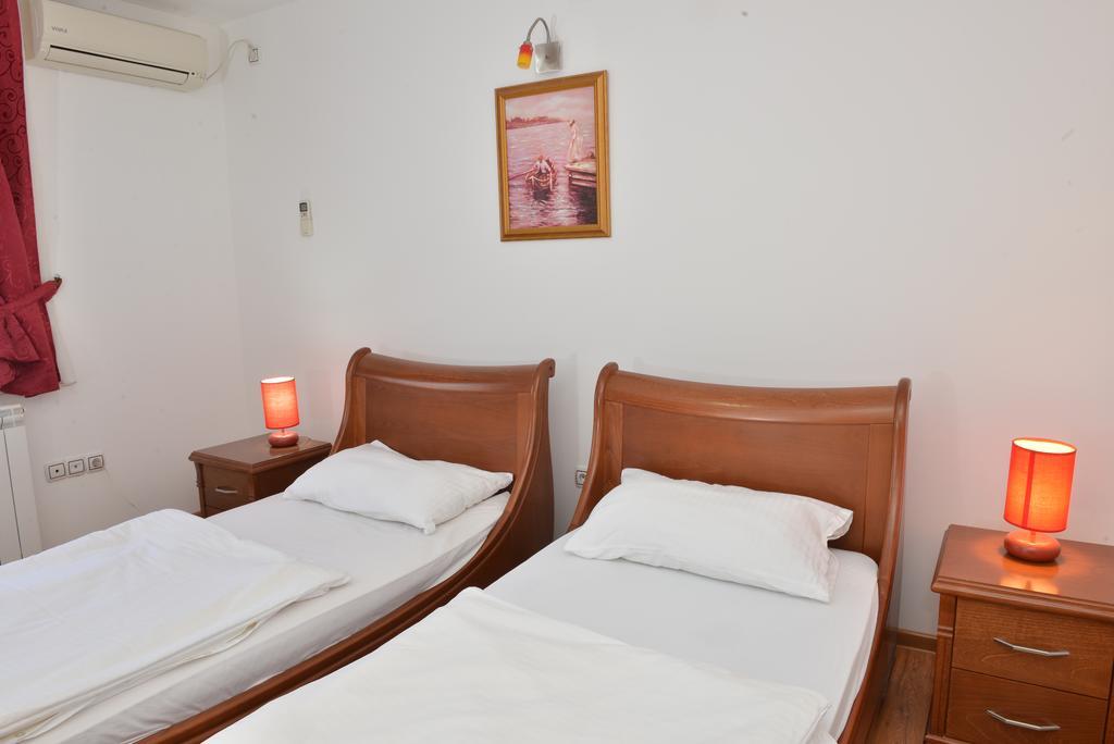 Apartment And Rooms In Club Indija Экстерьер фото