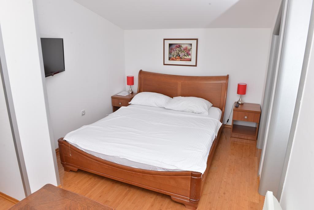 Apartment And Rooms In Club Indija Экстерьер фото
